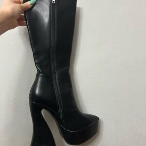 Lamoda Black Platform Calf High Boots